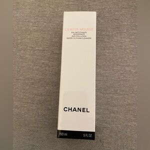 Chanel water to foam facial cleanser